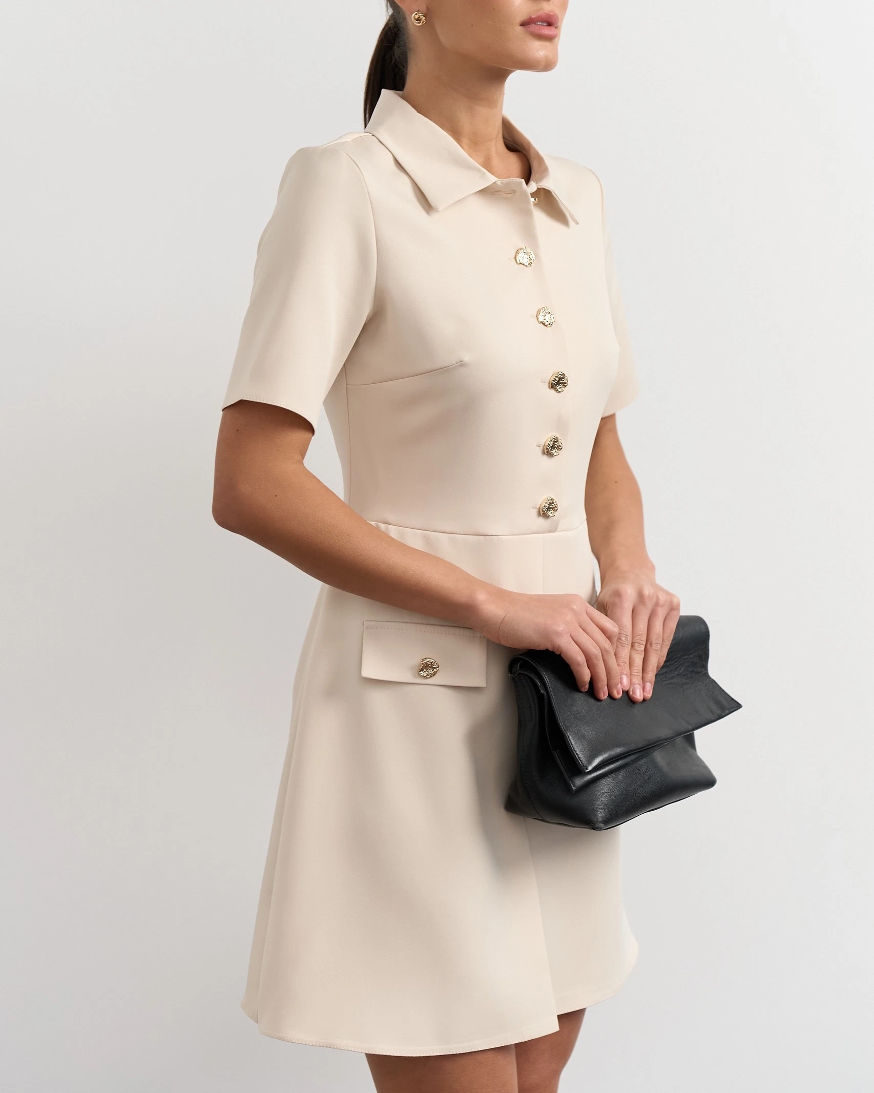 Сукня в стилі old money в світло-бежевому кольорі - зображення 4