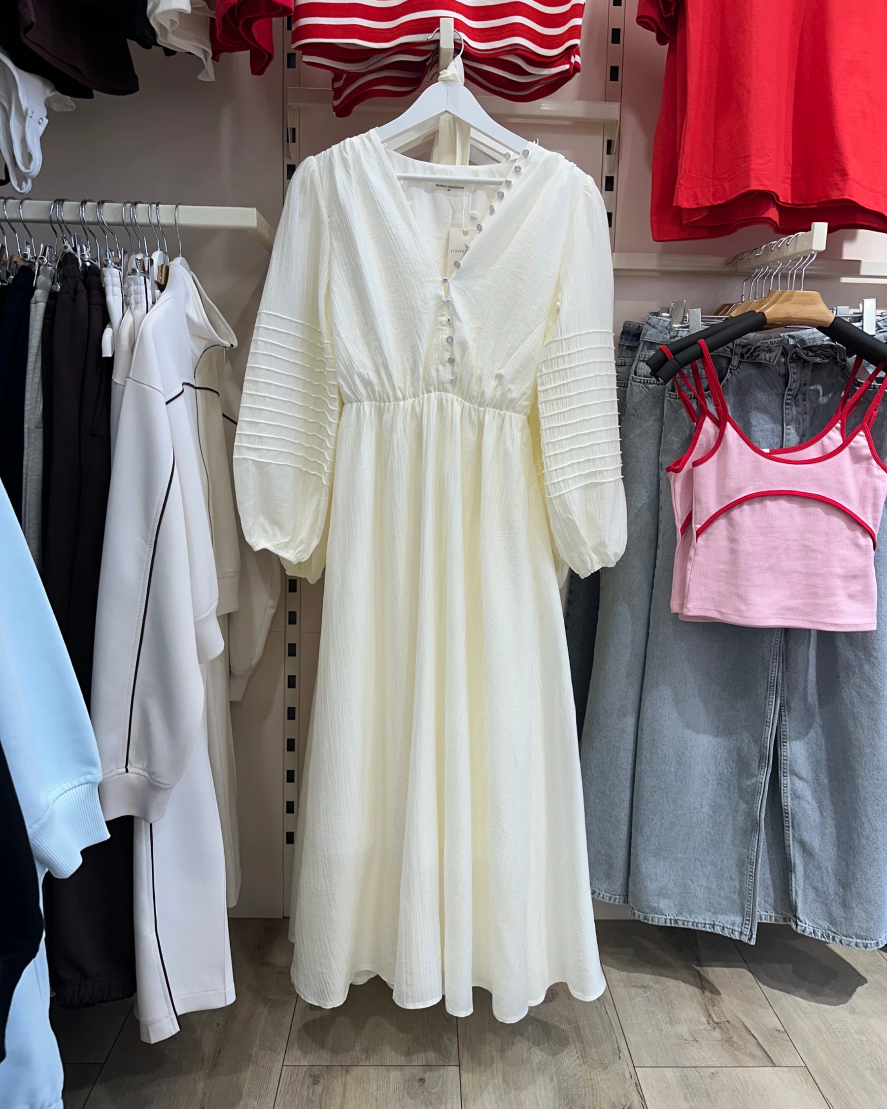 Сукня в молочному кольорі - зображення 8