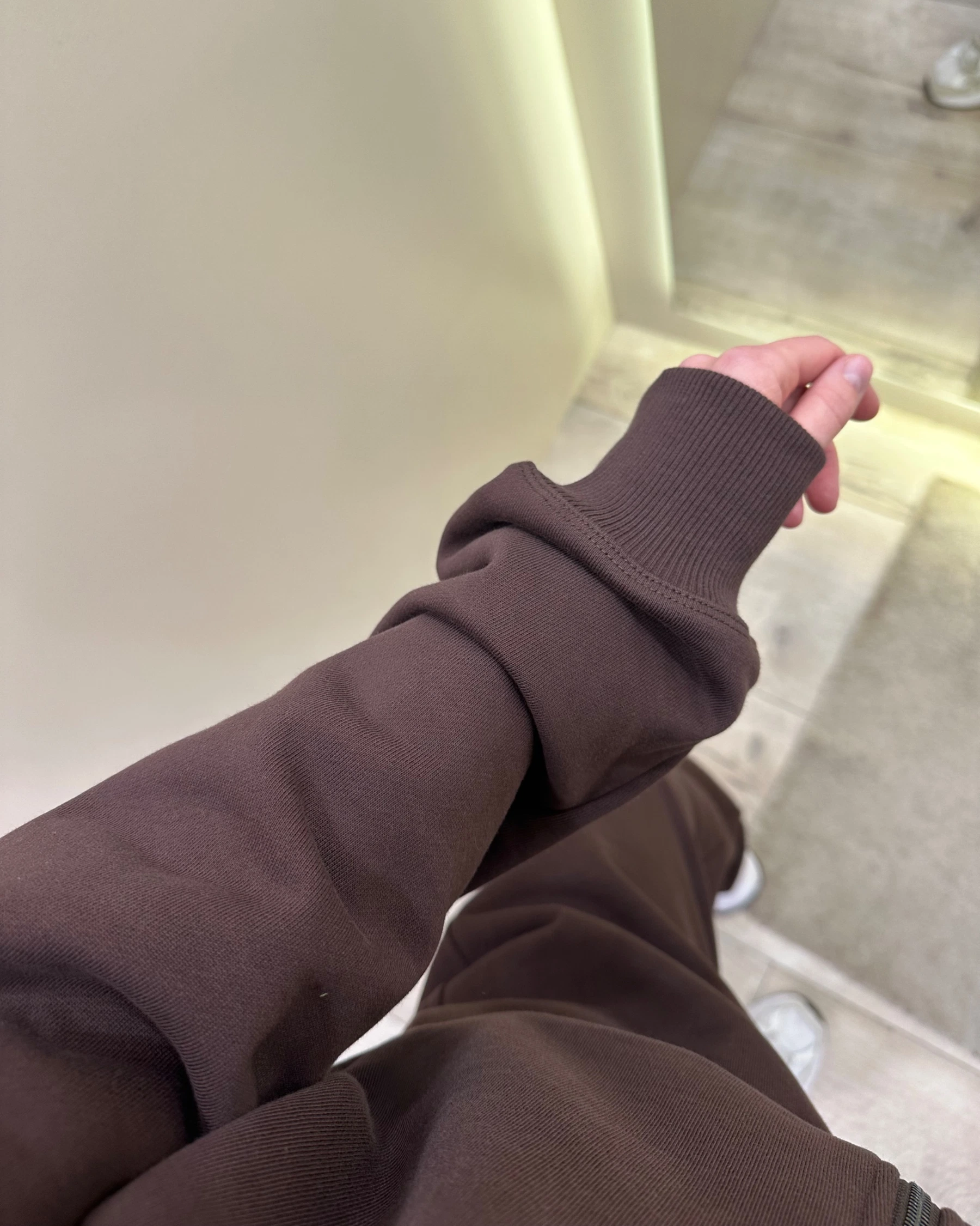 Худі в шоколадному кольорі - зображення 3