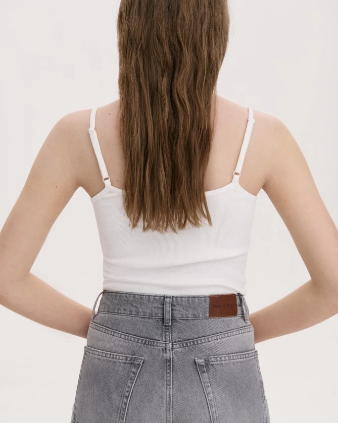 Топ в молочному кольорі - зображення 2