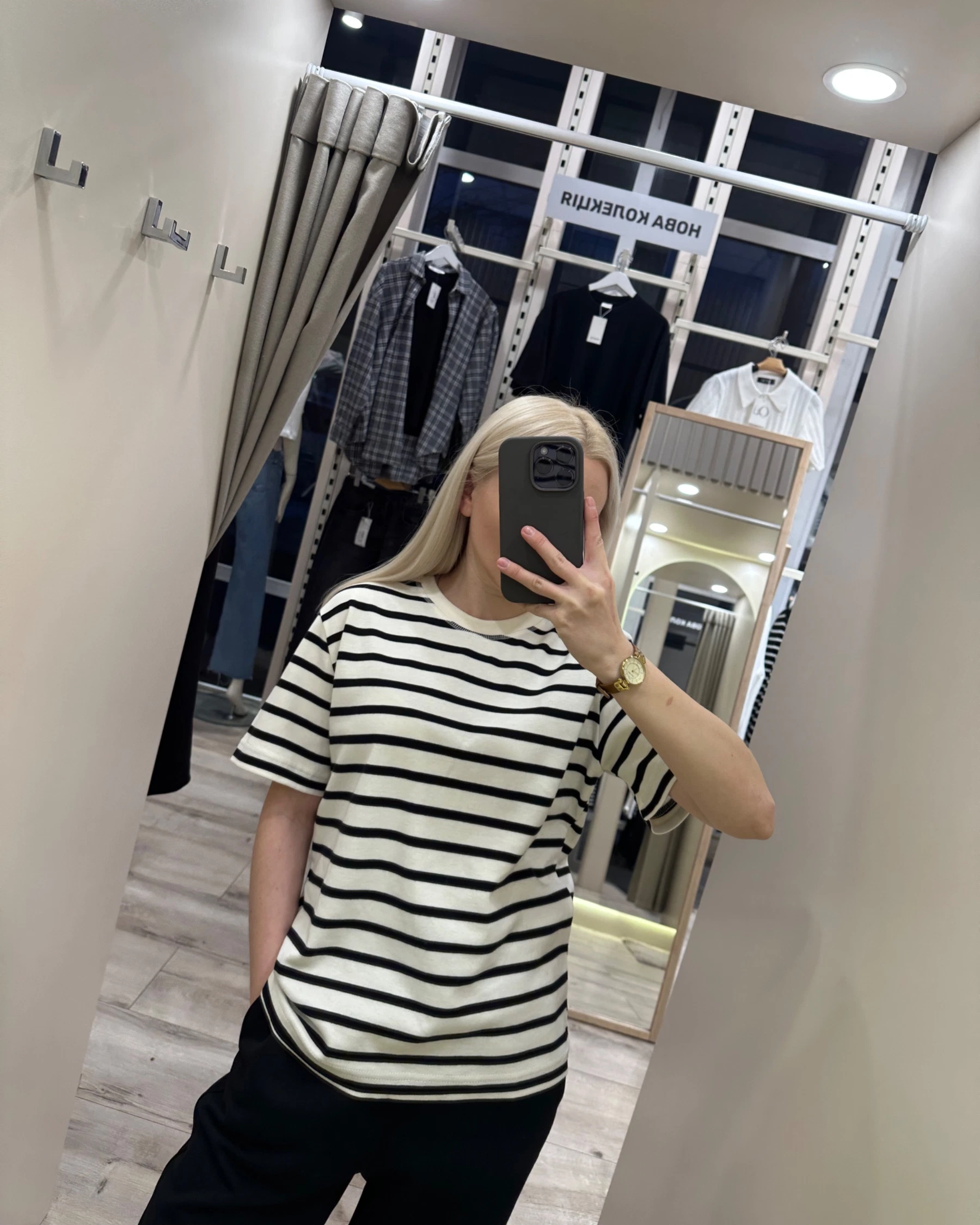 Щільна футболка в ванільно-чорну смужку - зображення 3