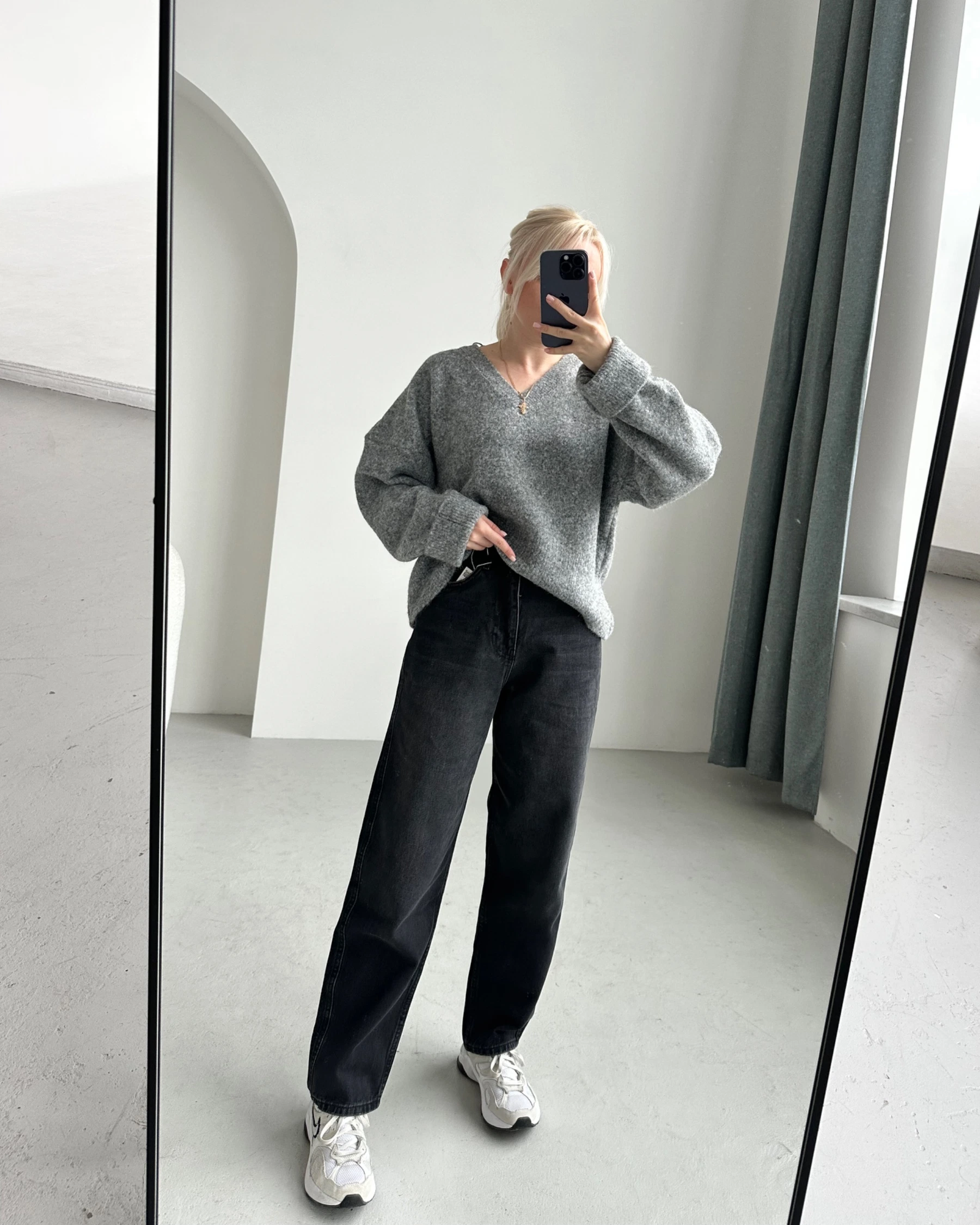 Джинси mom relax в кольорі графіт - зображення 2