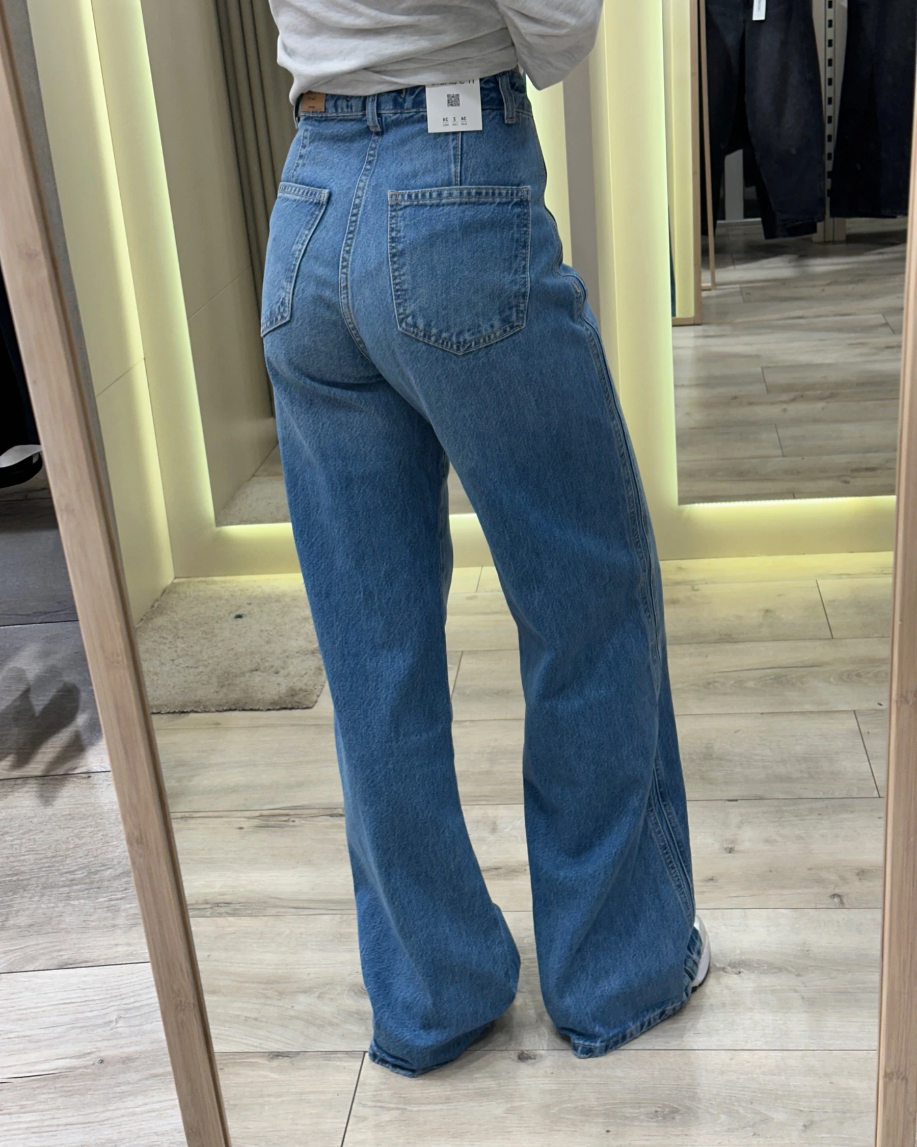 Джинси wide leg в блакитному кольорі - зображення 3