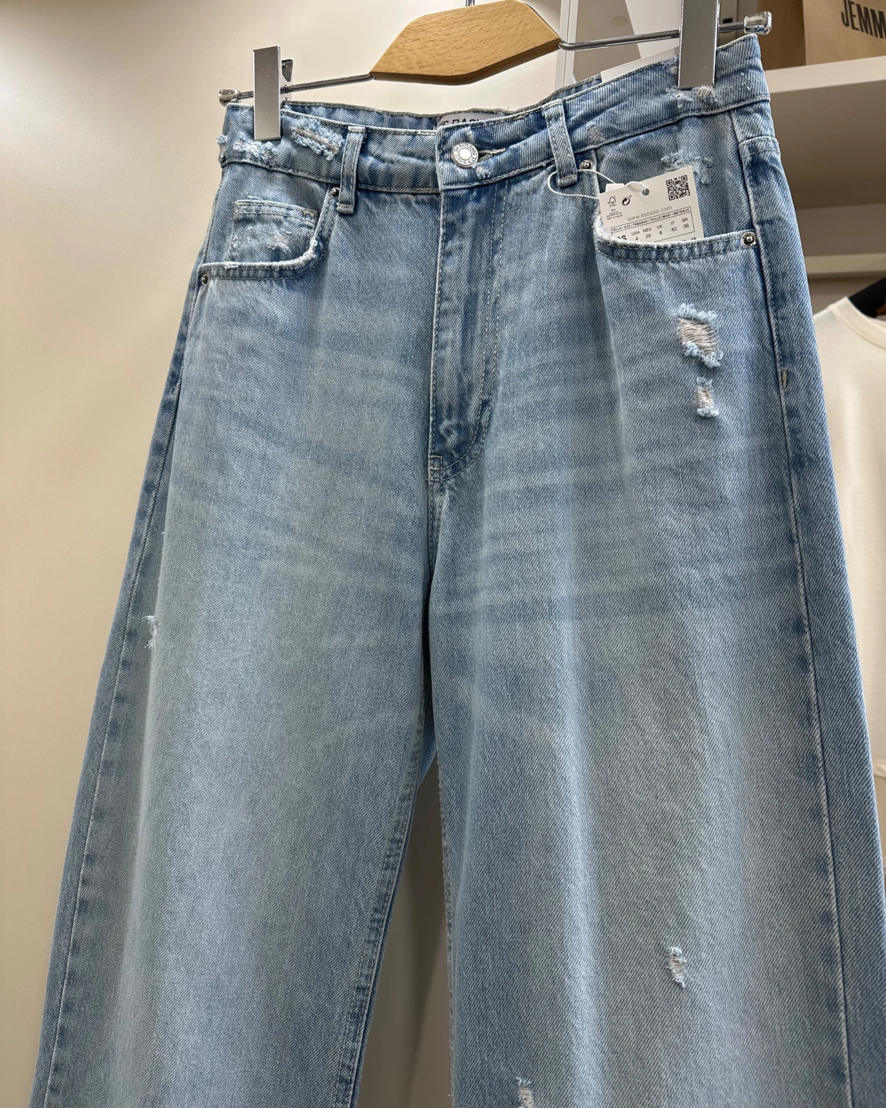 Прямі блакитні джинси з потертостями - зображення 2