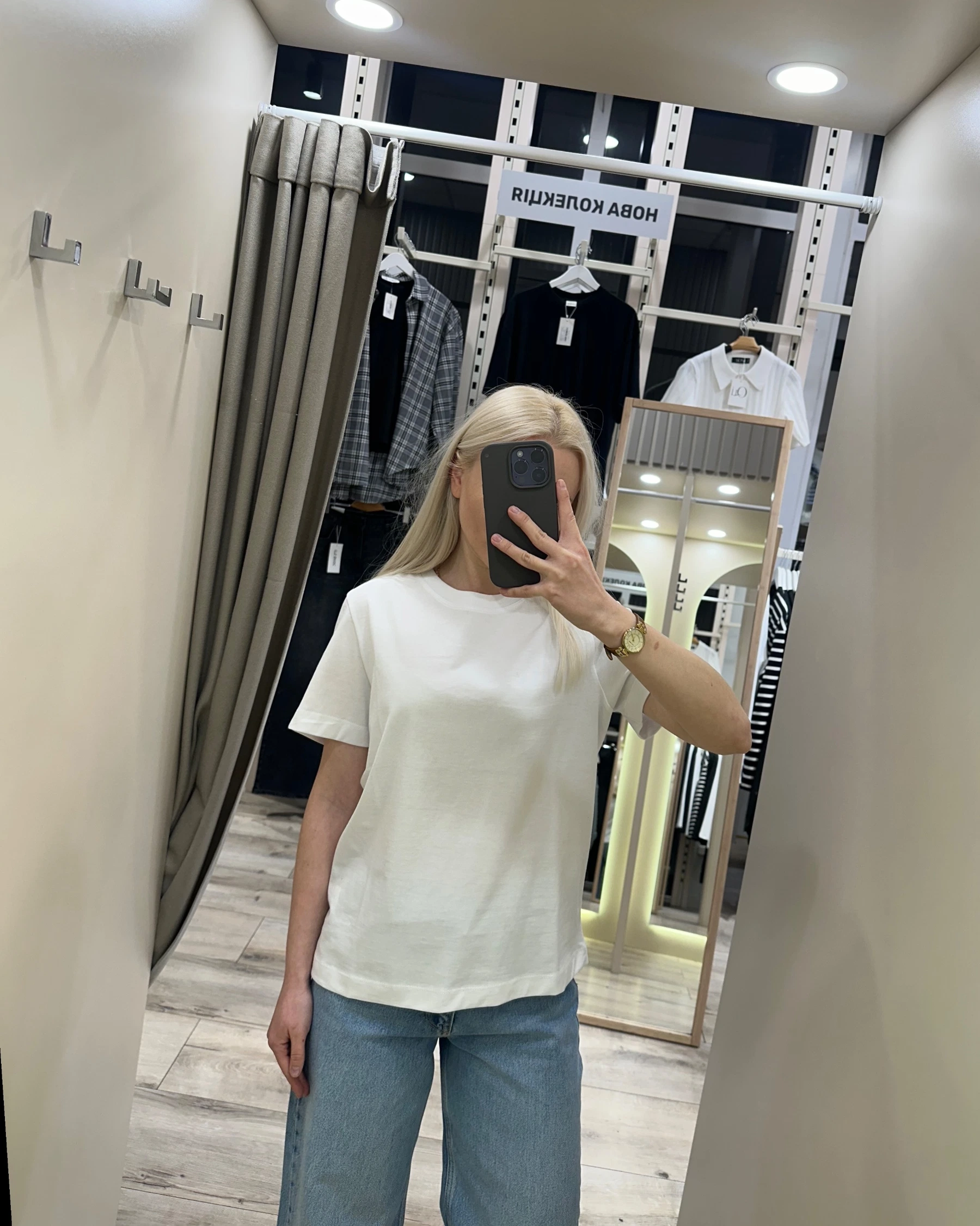 Класична біла футболка з тонкої бавовни - зображення 5