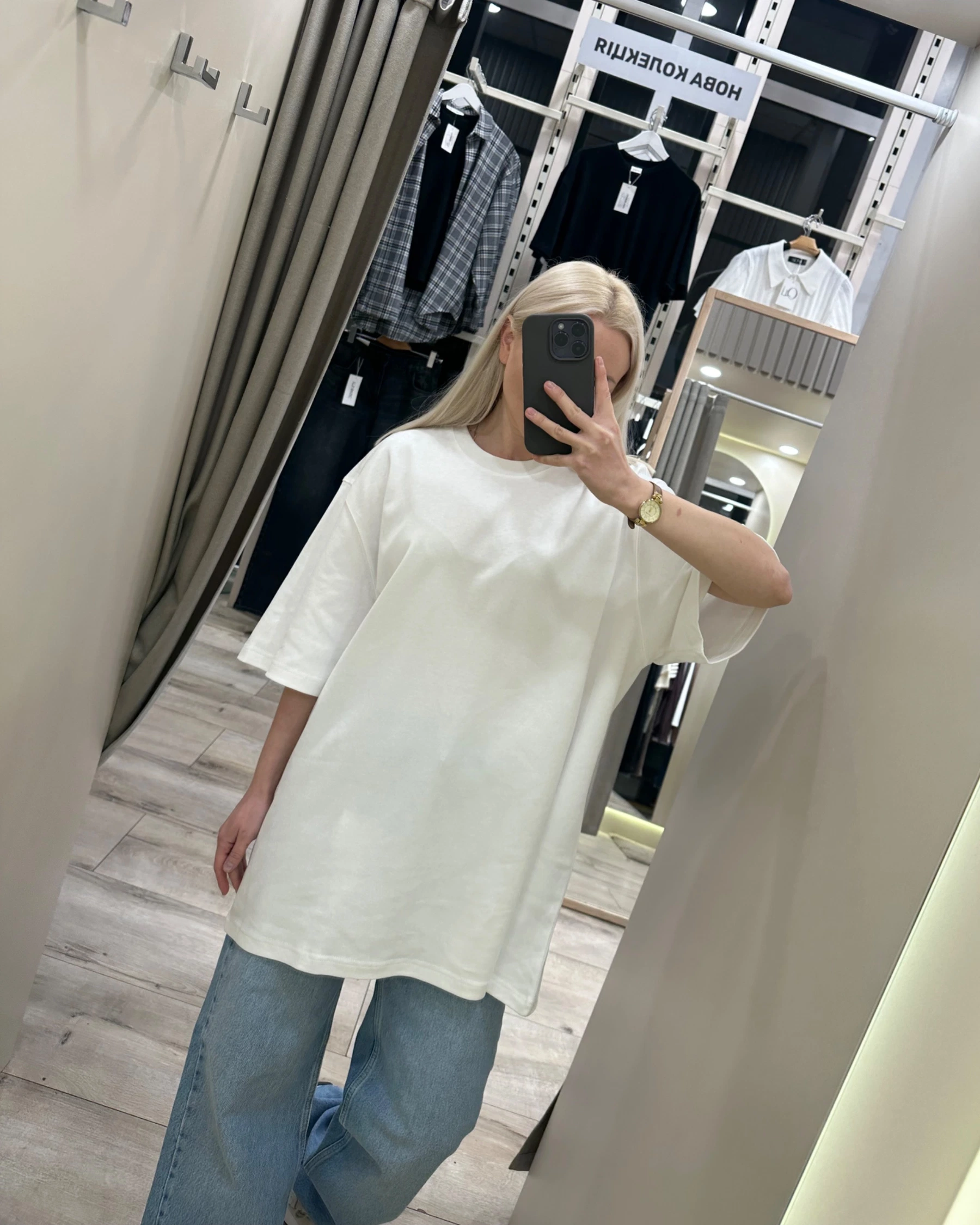 Подовжена обʼємна щільна футболка в молочному кольорі - зображення 3